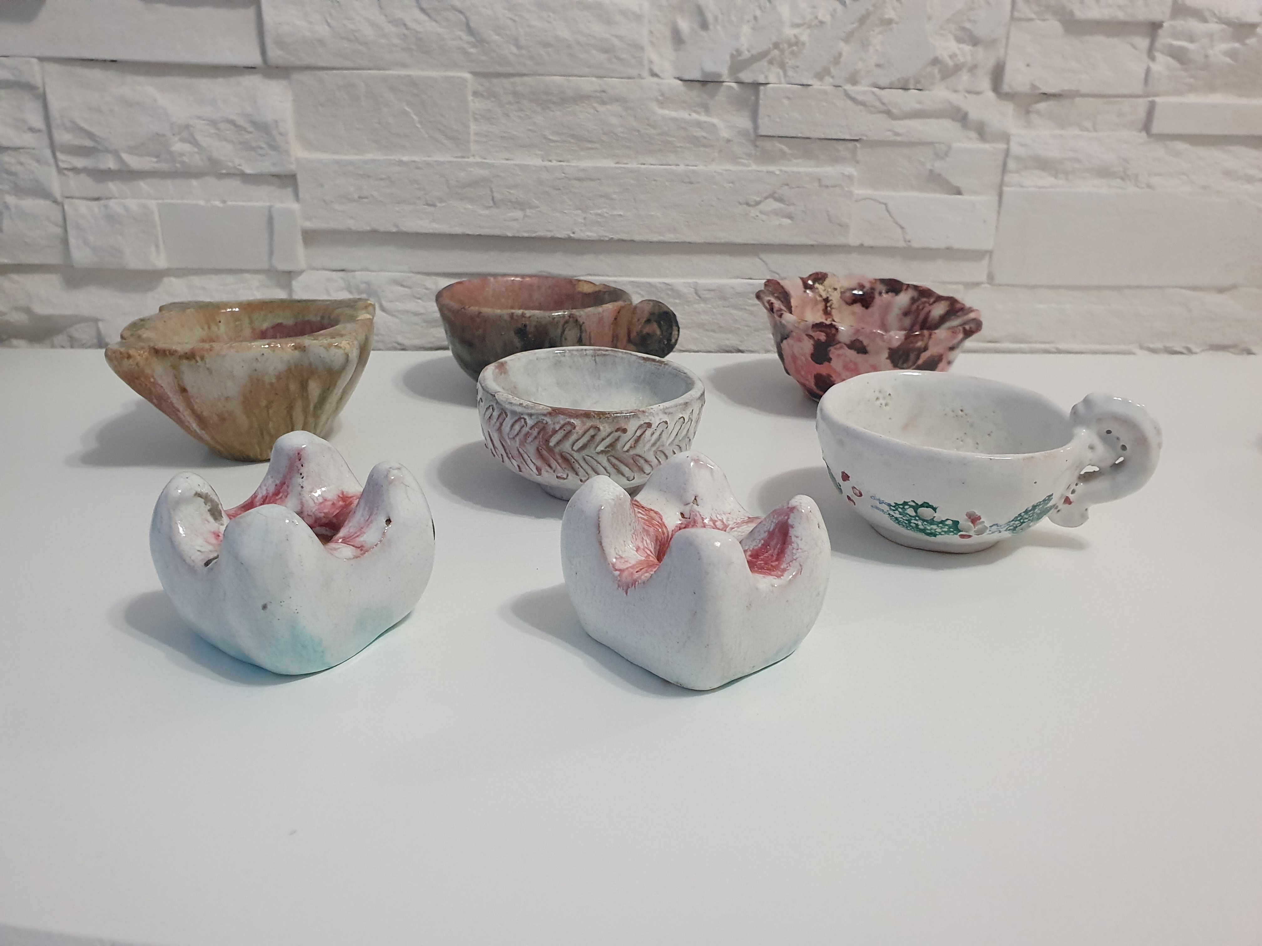 Ceramic lot signed Alice Colonieu