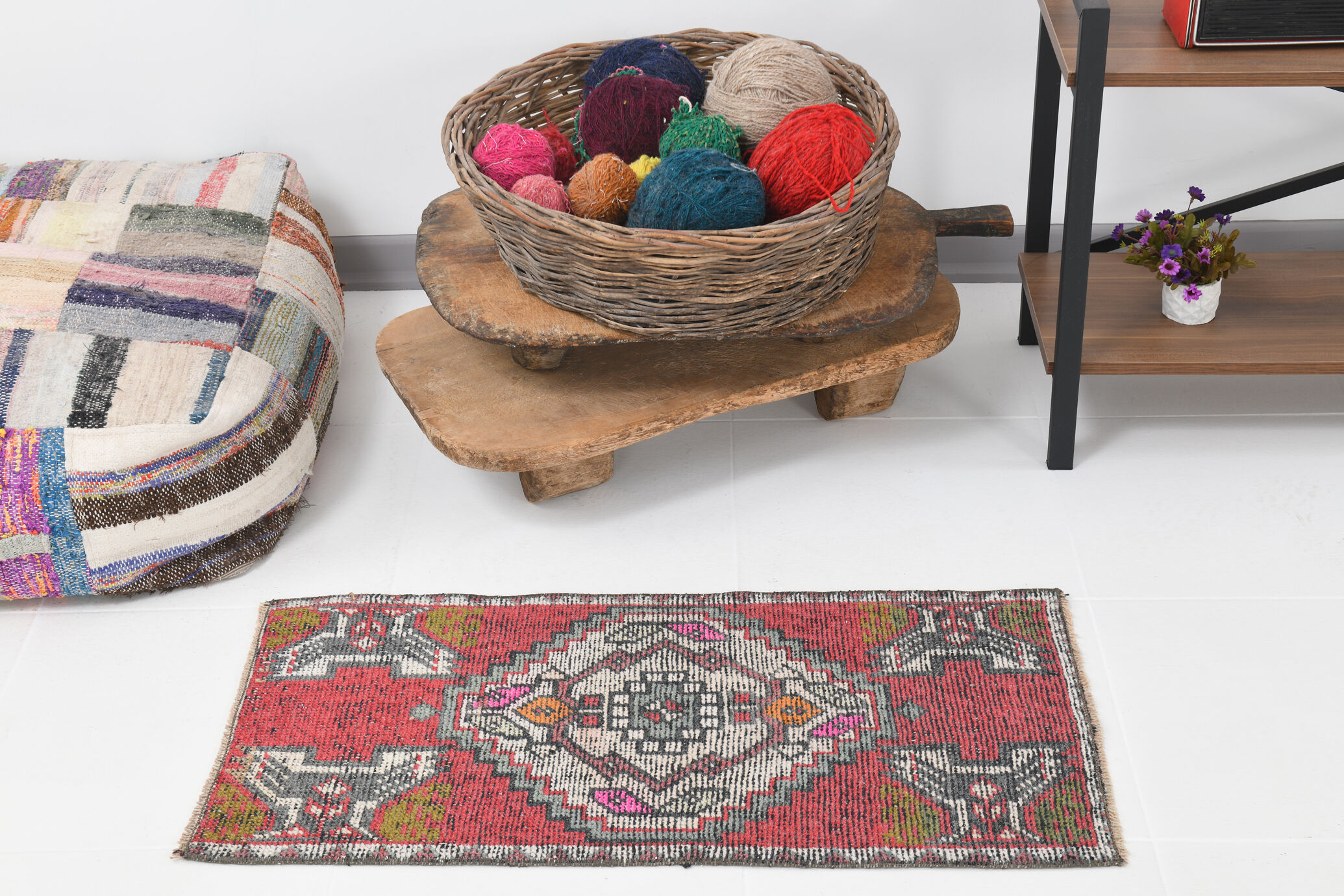 Coral red vintage rug 91x45cm