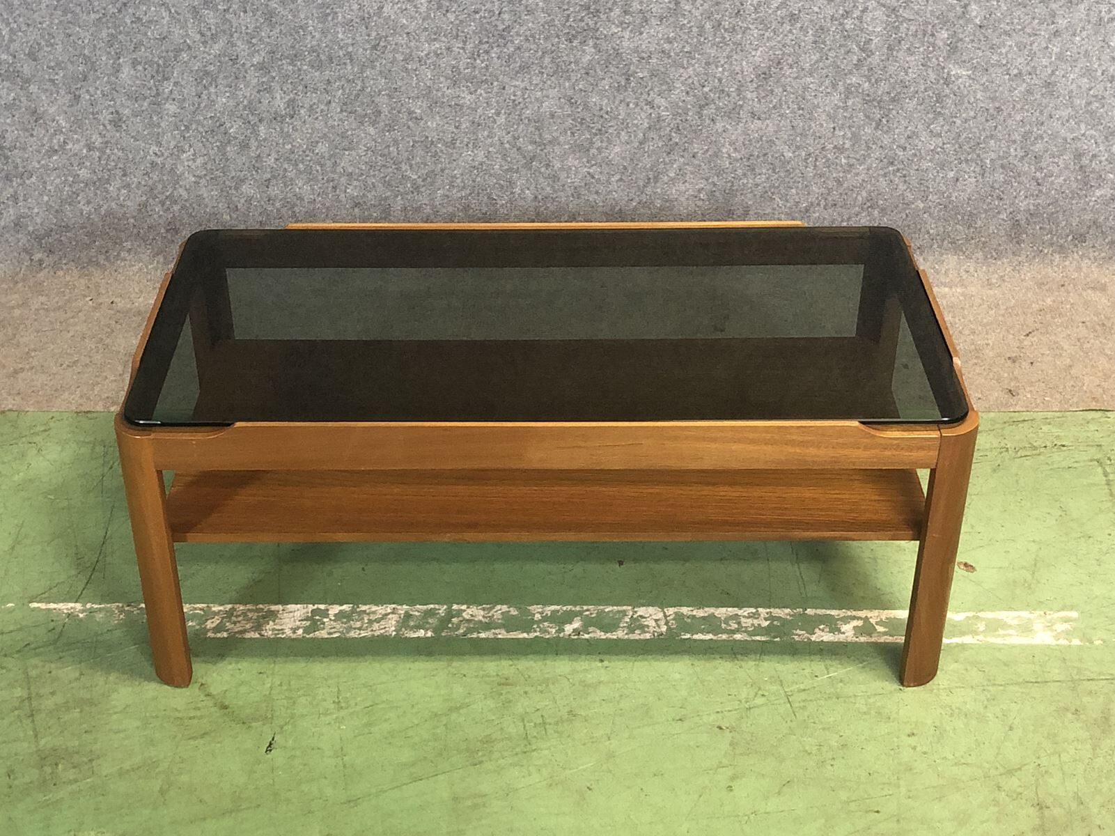 Teak coffee table and glass tray - 70s