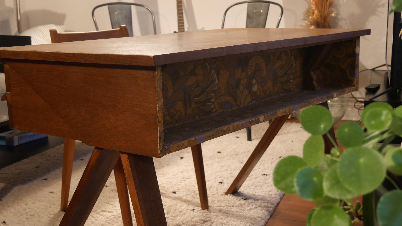 EB02 desk by Cees Braakman for Pastoe (1950) & its chair
