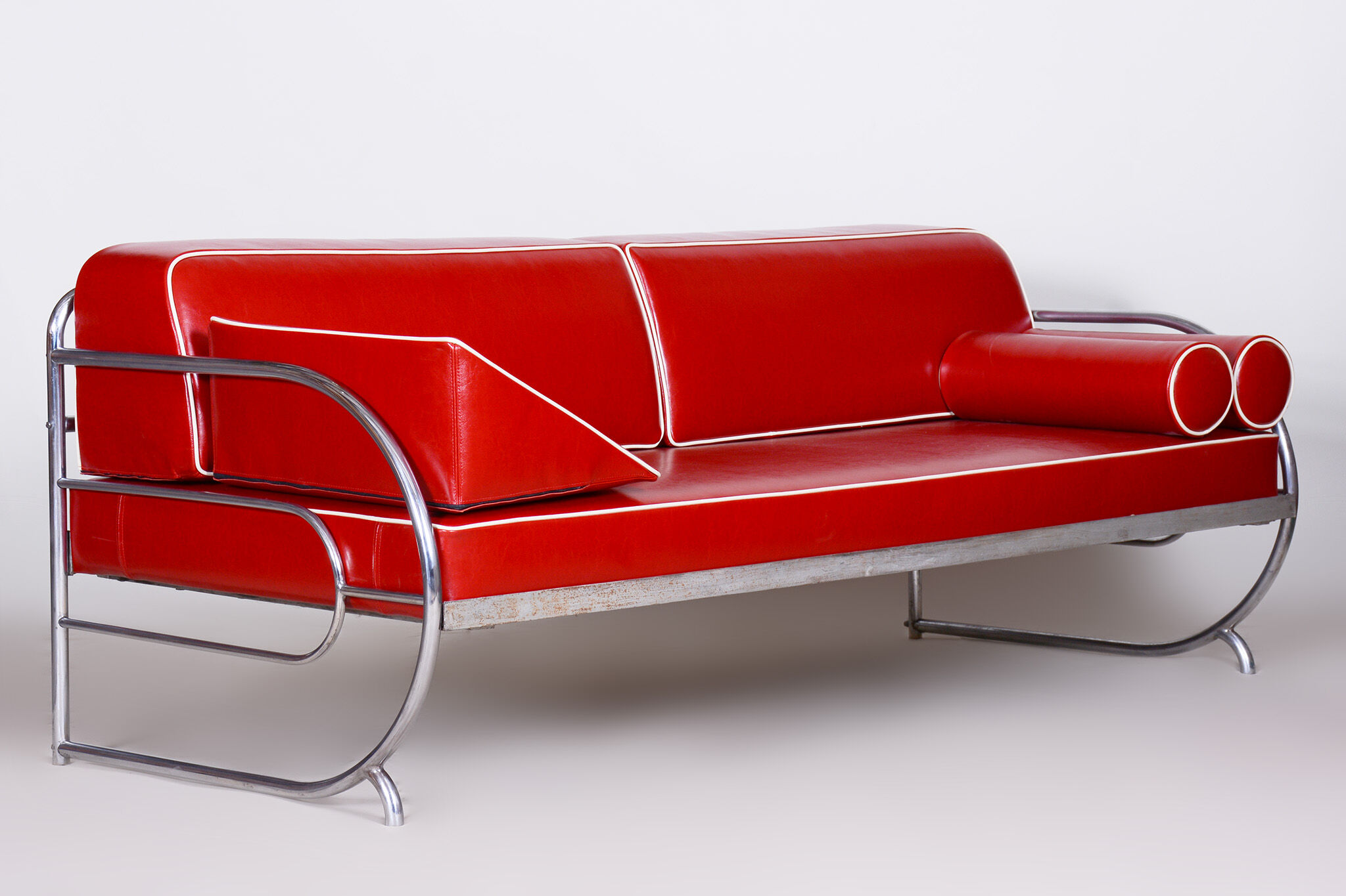 Restored Bauhaus Sofa by Robert Slezak, High-Quality Leather, Chrome, 1930s