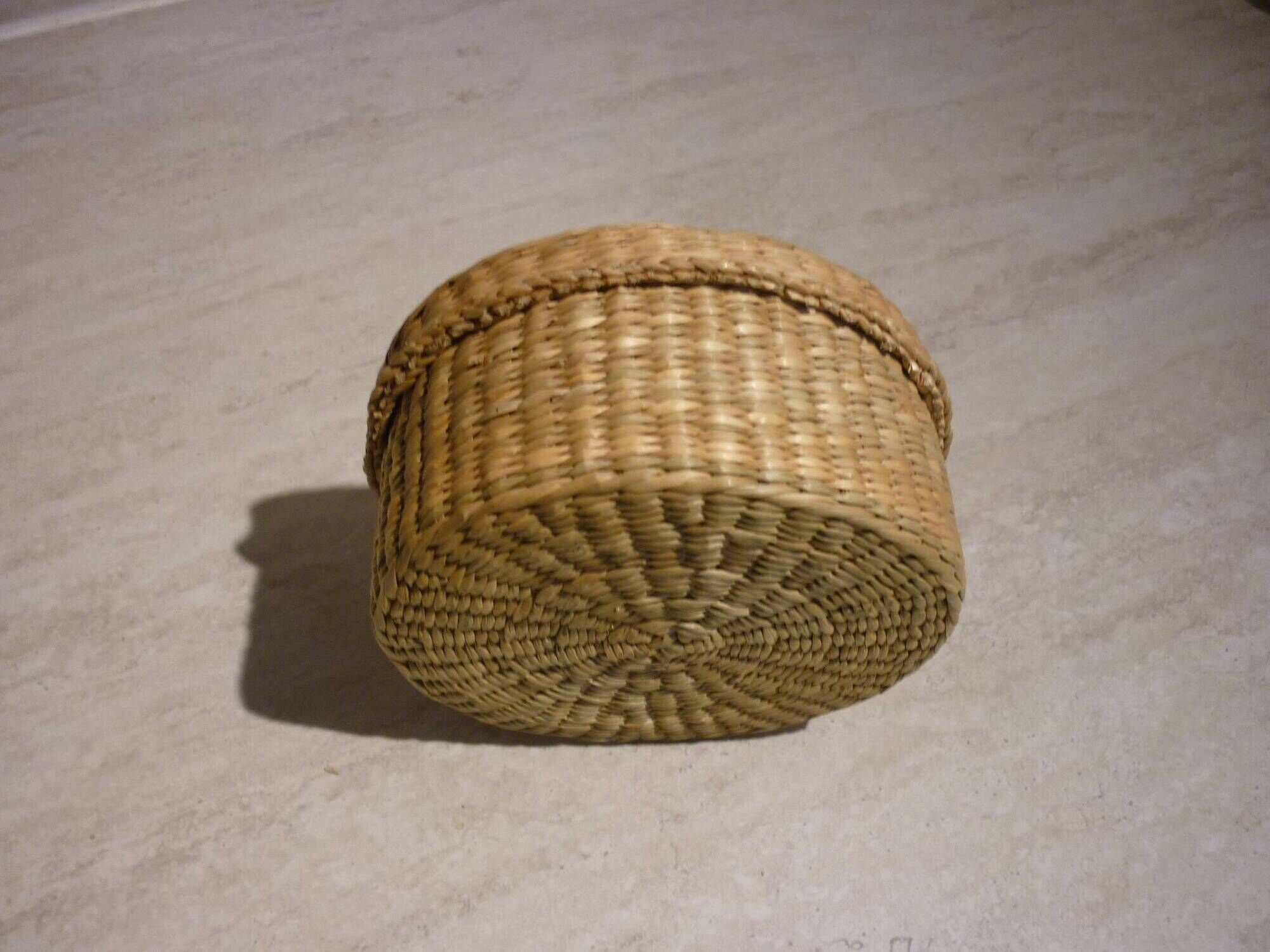10 coasters in their wicker box