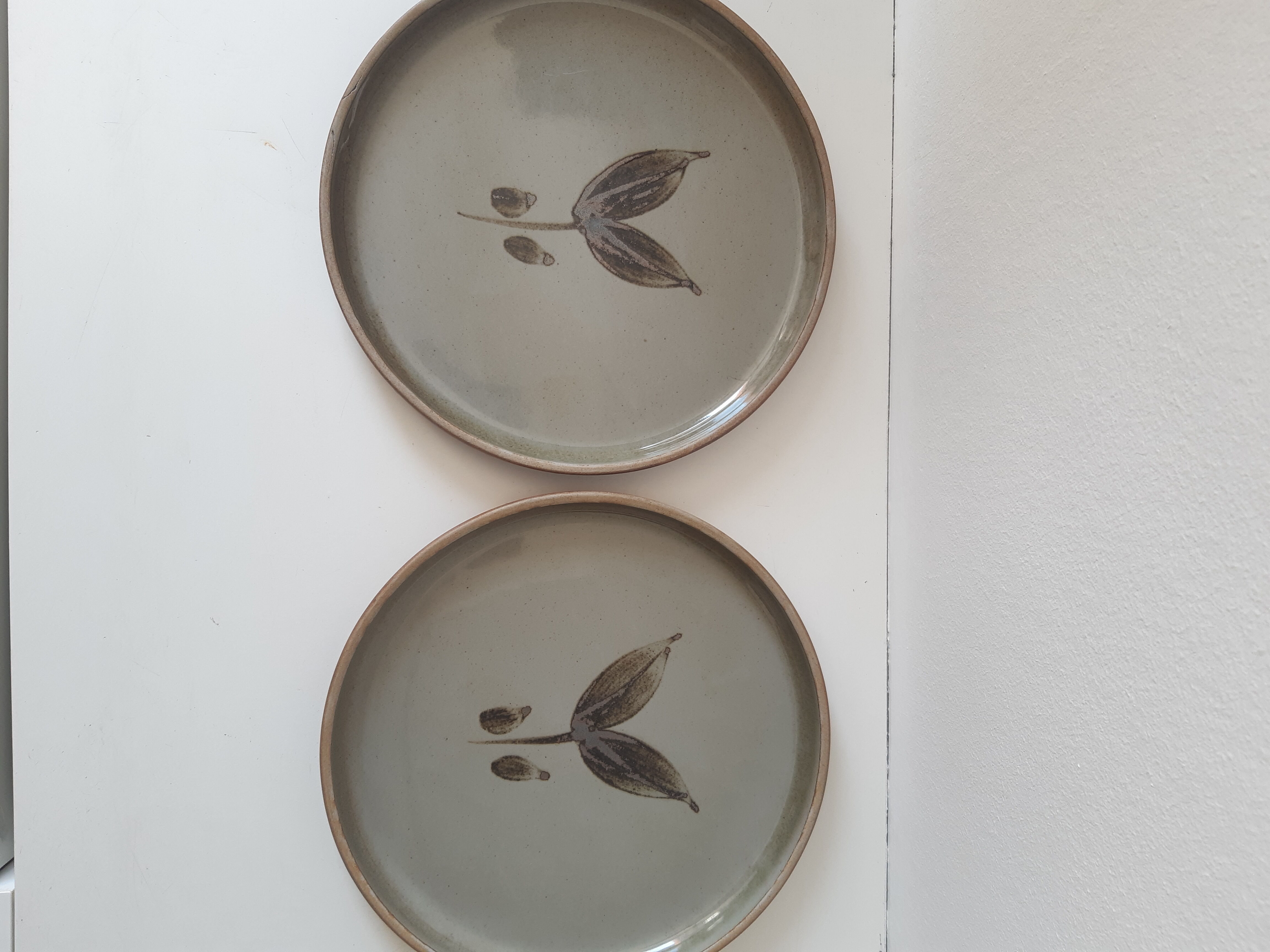 Set of 6 vintage stoneware plates