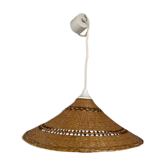 Vintage suspension in woven wicker
