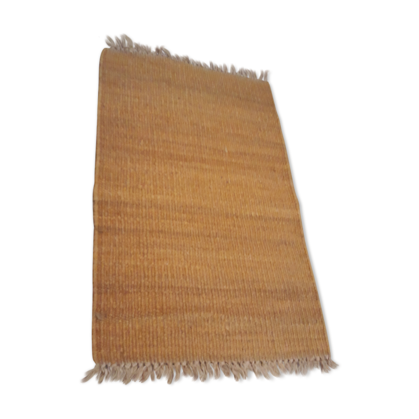 Tapis ethnique en fibres naturelles teint