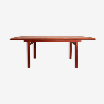 Extendable dining table designed by Kurt Østervig for KP møbler