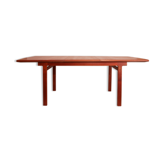 Extendable dining table designed by Kurt Østervig for KP møbler