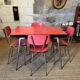 Table et 4 chaises en Formica rouge