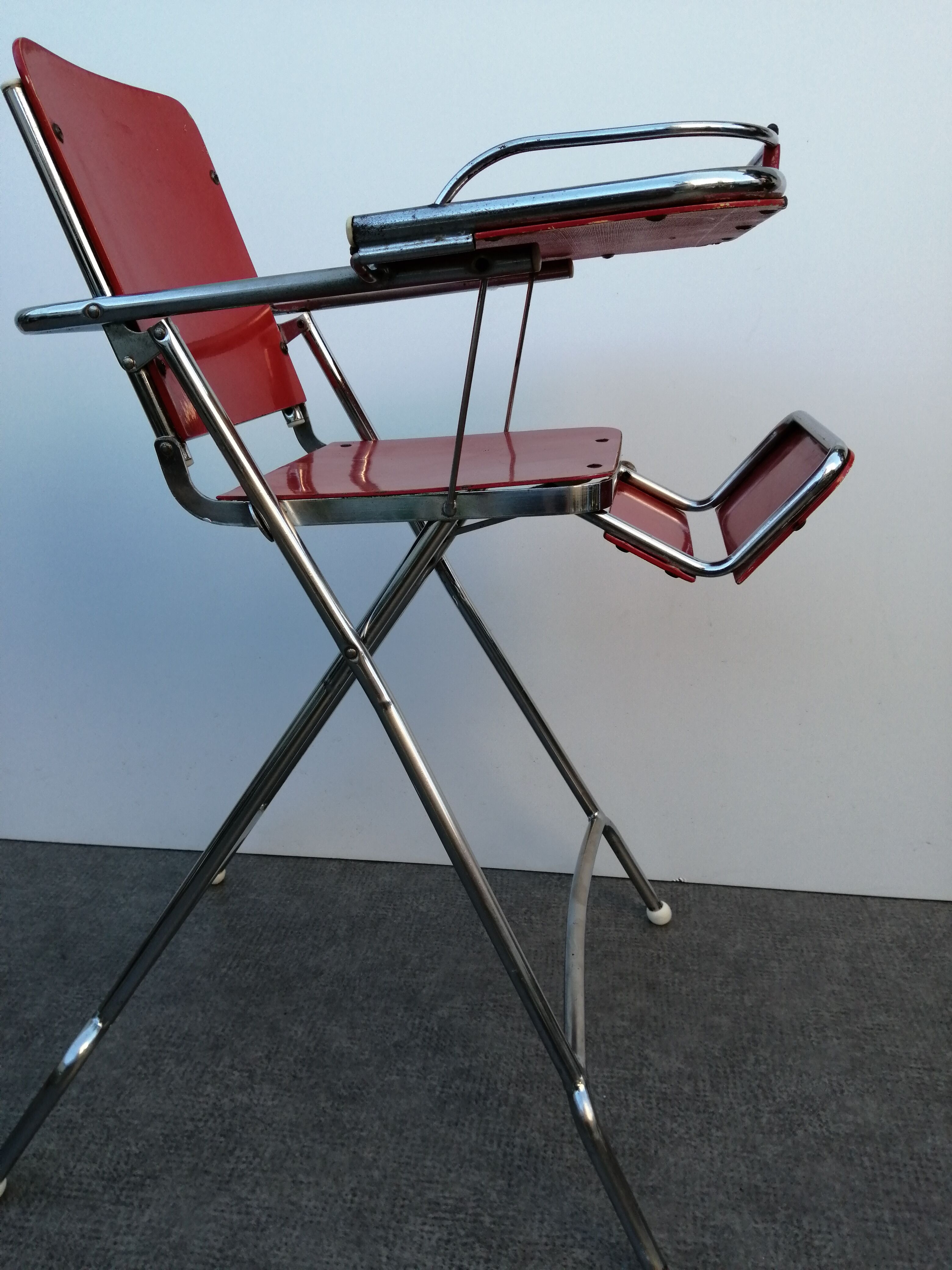 Chaise haute baby flash 1960 chromé et bois rouge