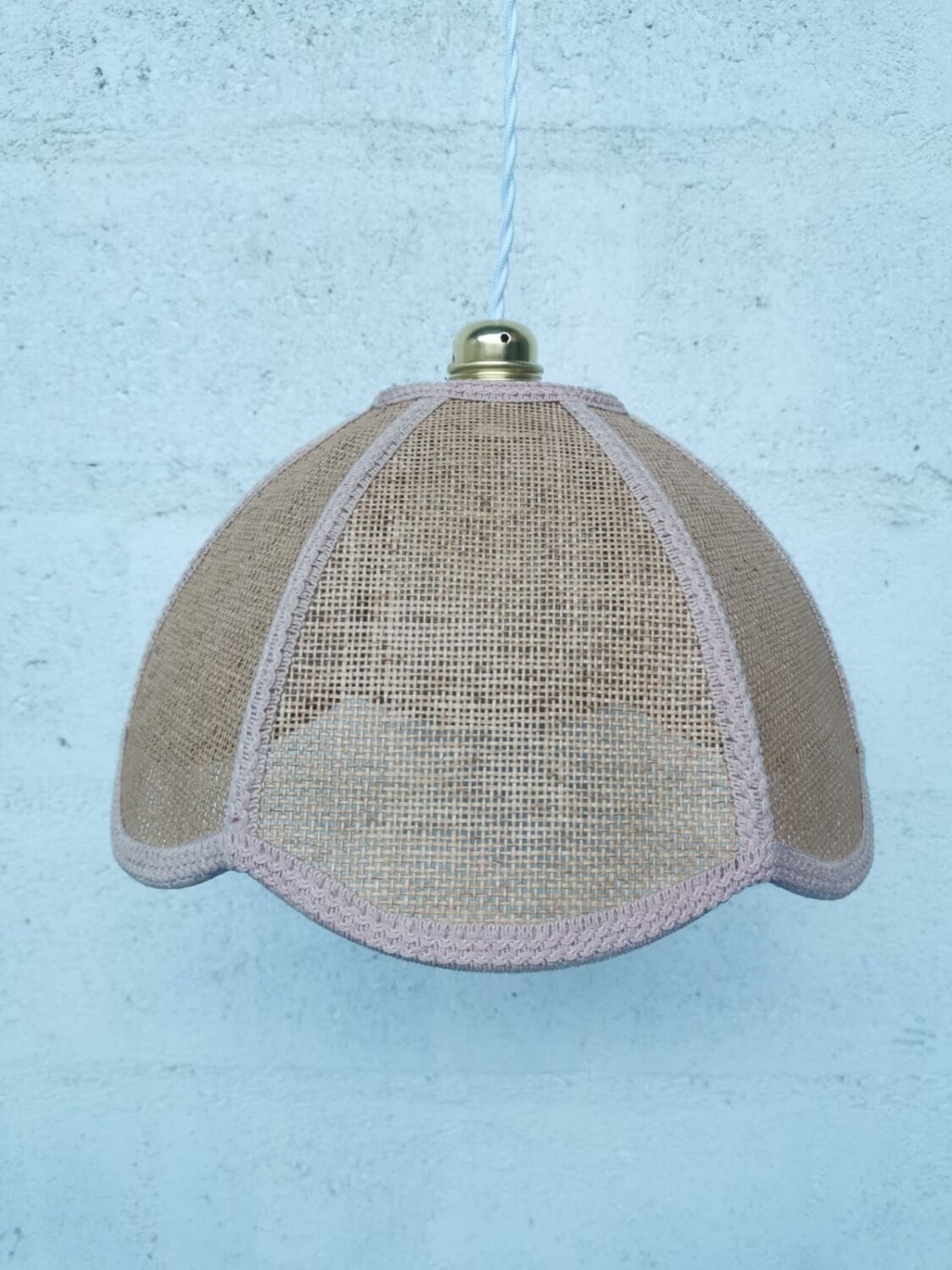 Wicker flower suspension