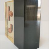 Lighter resin inclusions design 70s