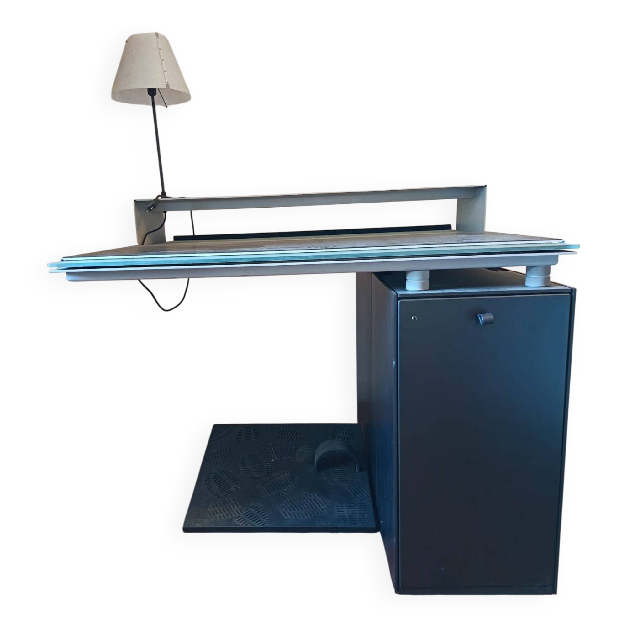 Bureau Bulo M2