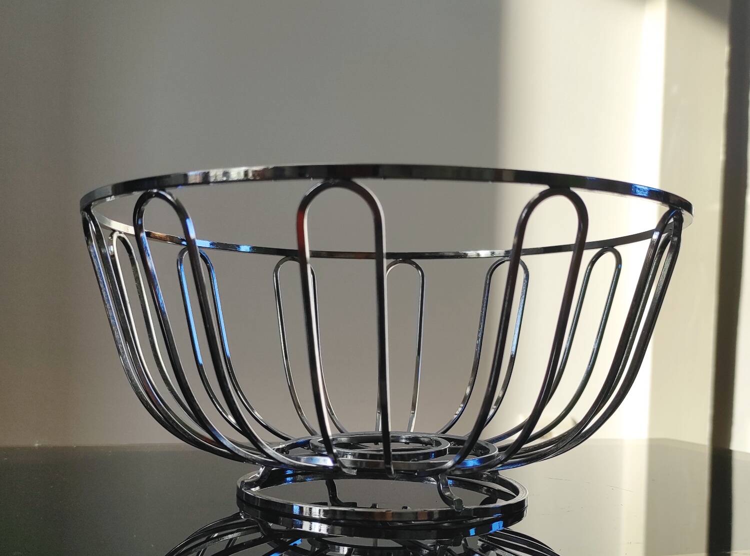 Modernist chrome metal fruit bowl – 1970s/80s