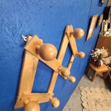 Vintage accordion coat rack in pine circa 1950