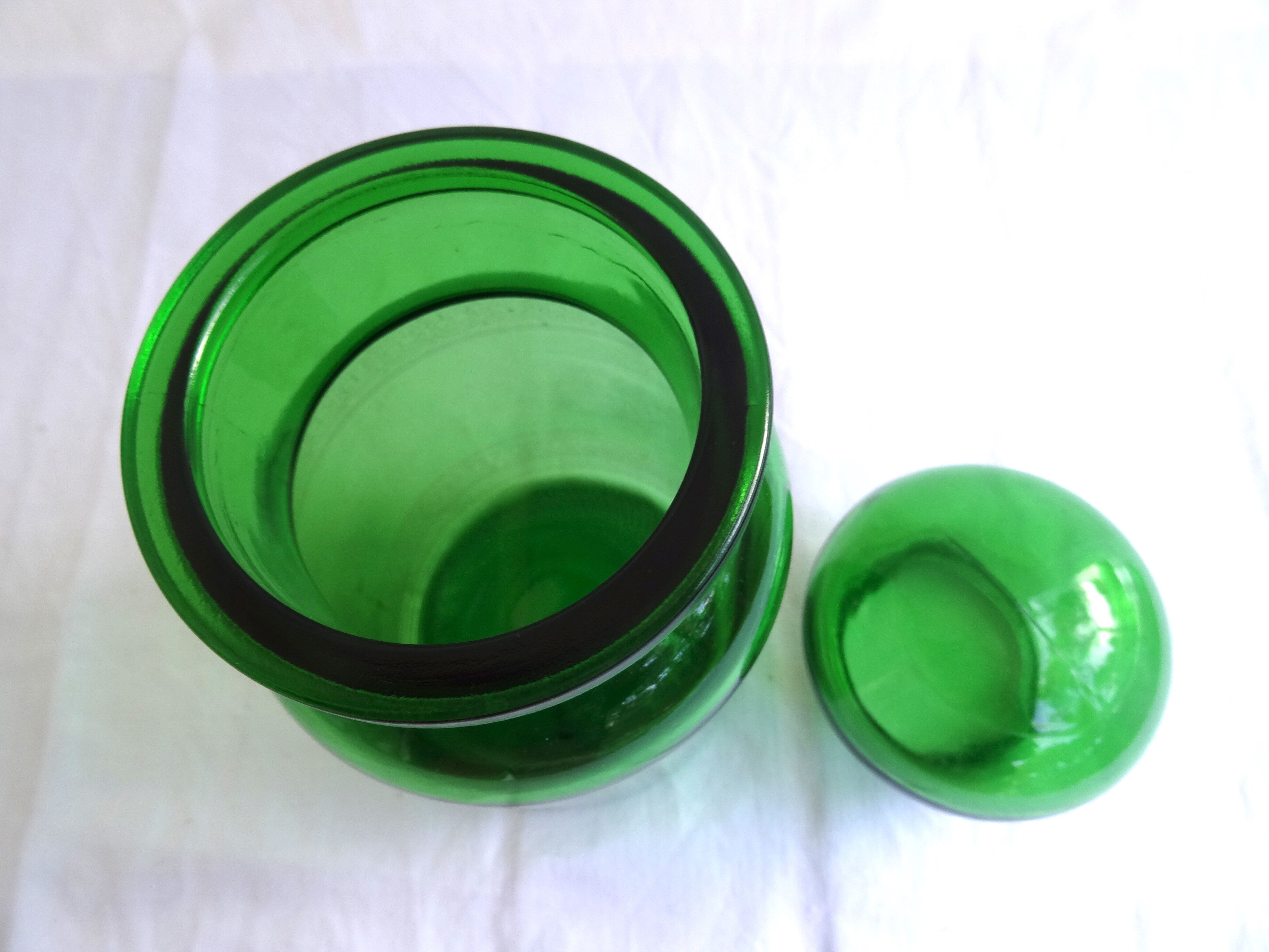 Green apothecary pot