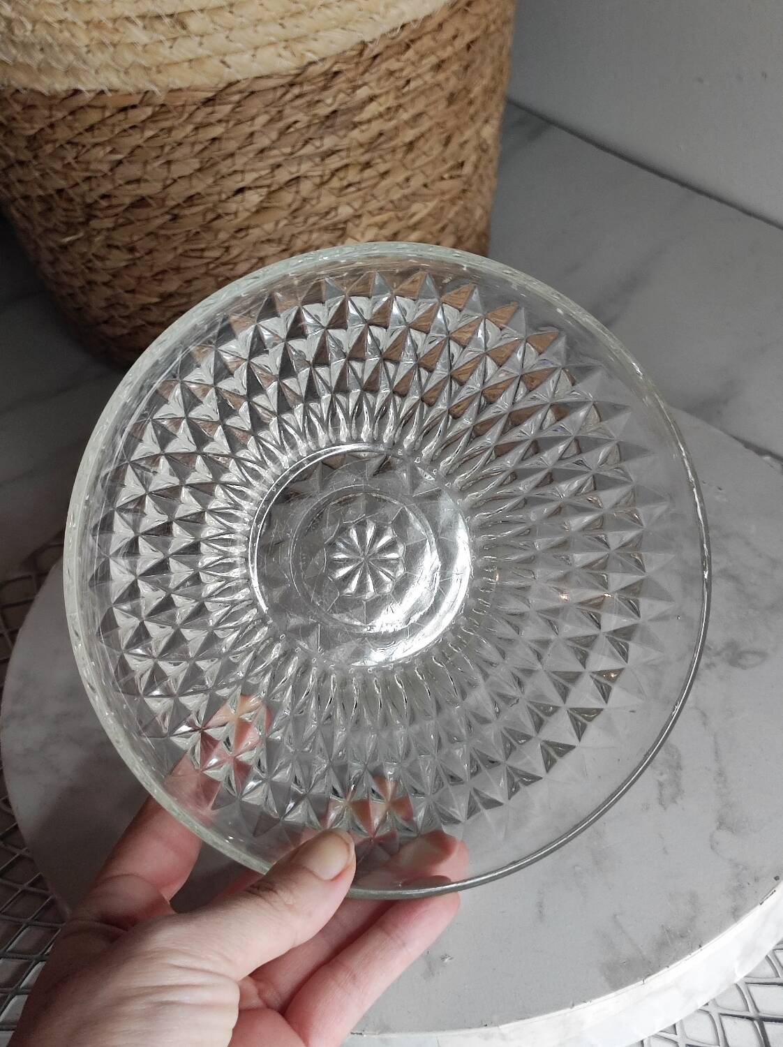 Saladier en verre moulé