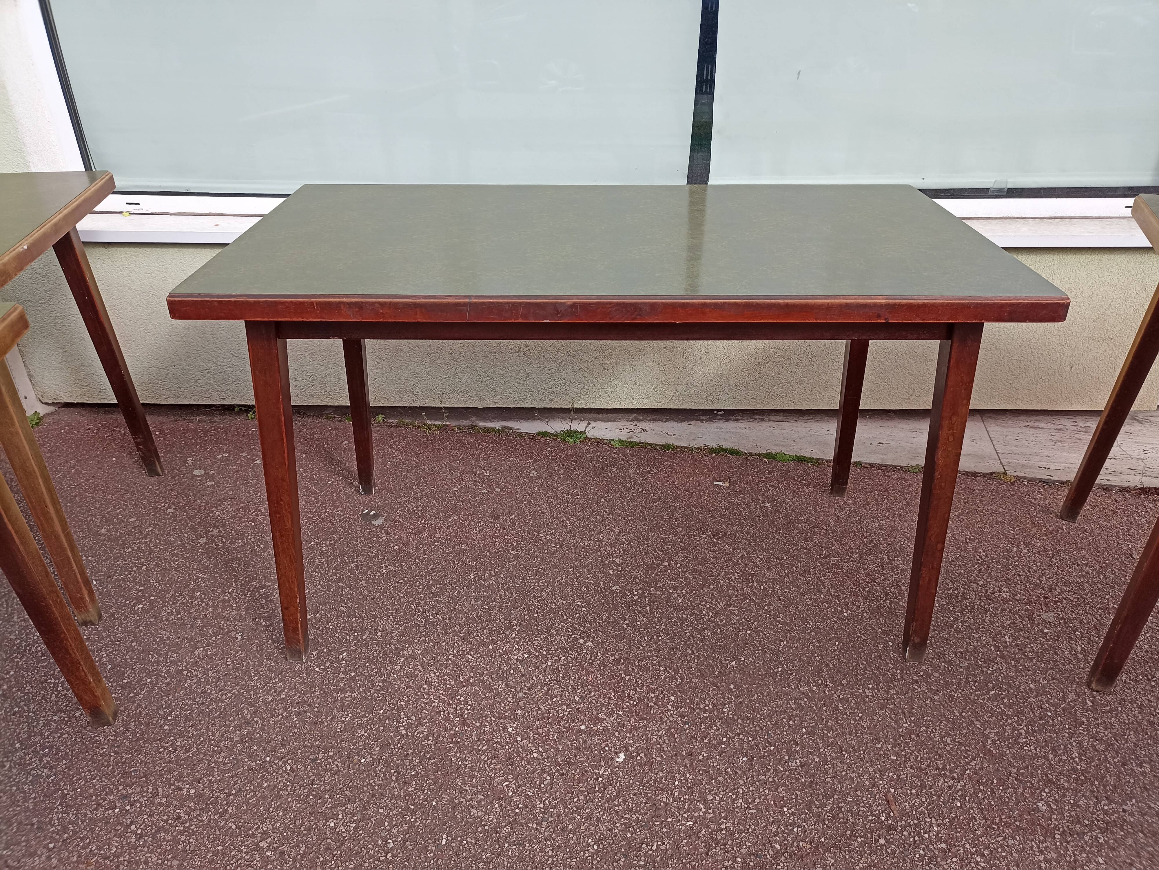 Set of 5 wooden and Formica bistro table