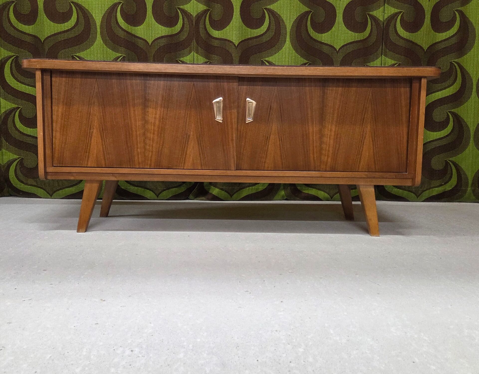 Lowboard enfilade with sliding doors, 1970s vintage.