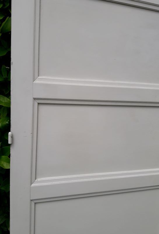 Porte vintage panneautée