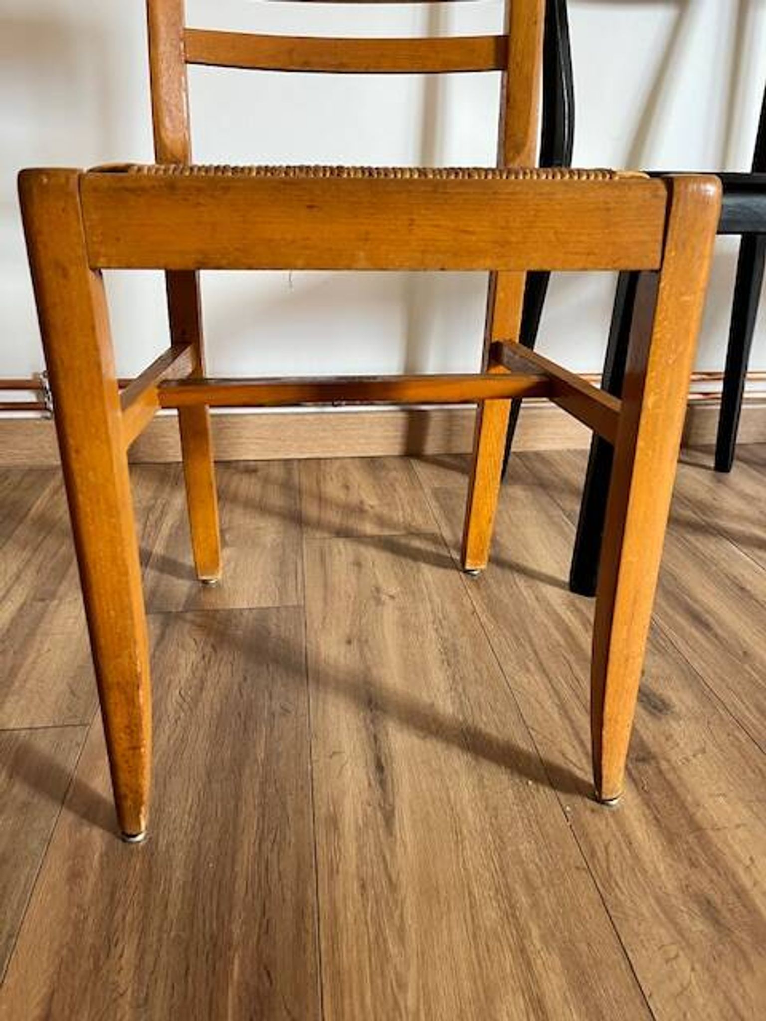 Set of 4 mismatched chairs