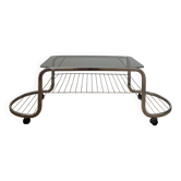 Table basse en métal et verre fumé 1970