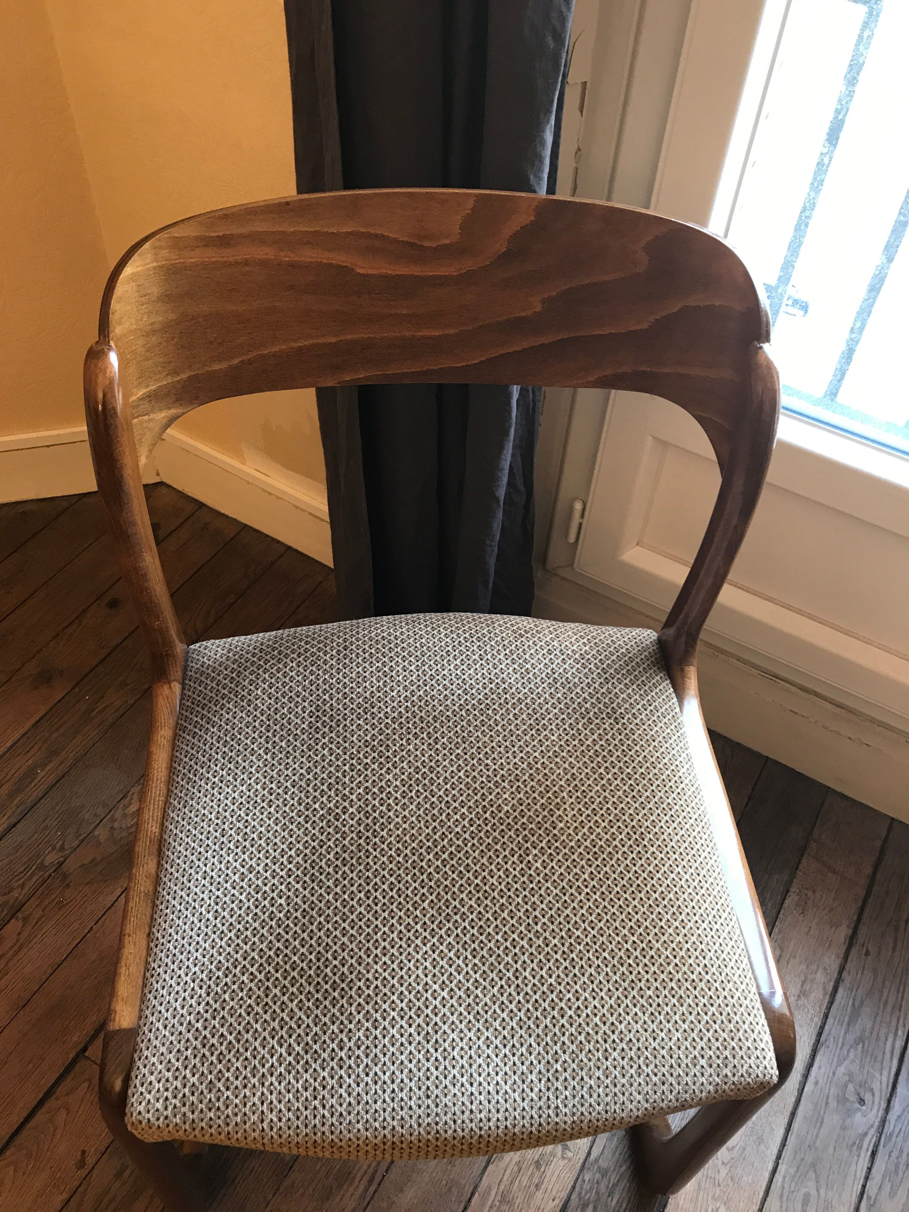 Baumann chairs