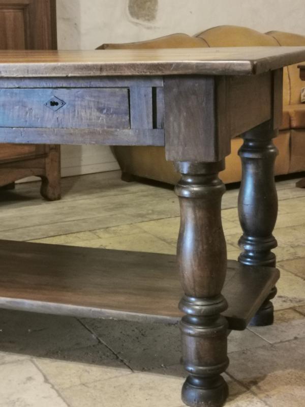 Walnut draper table XIX