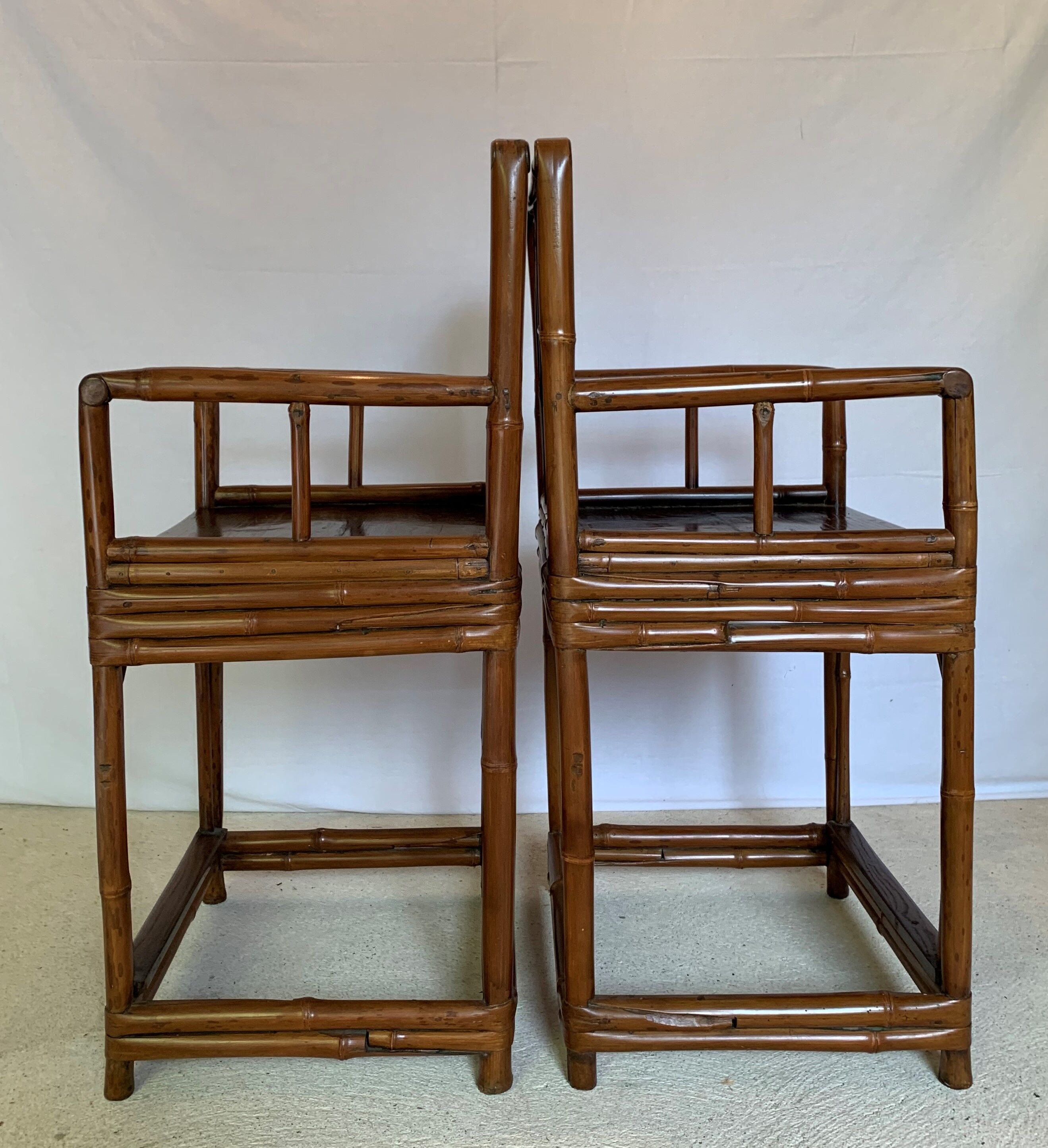 Paire de fauteuils chinois en bambou