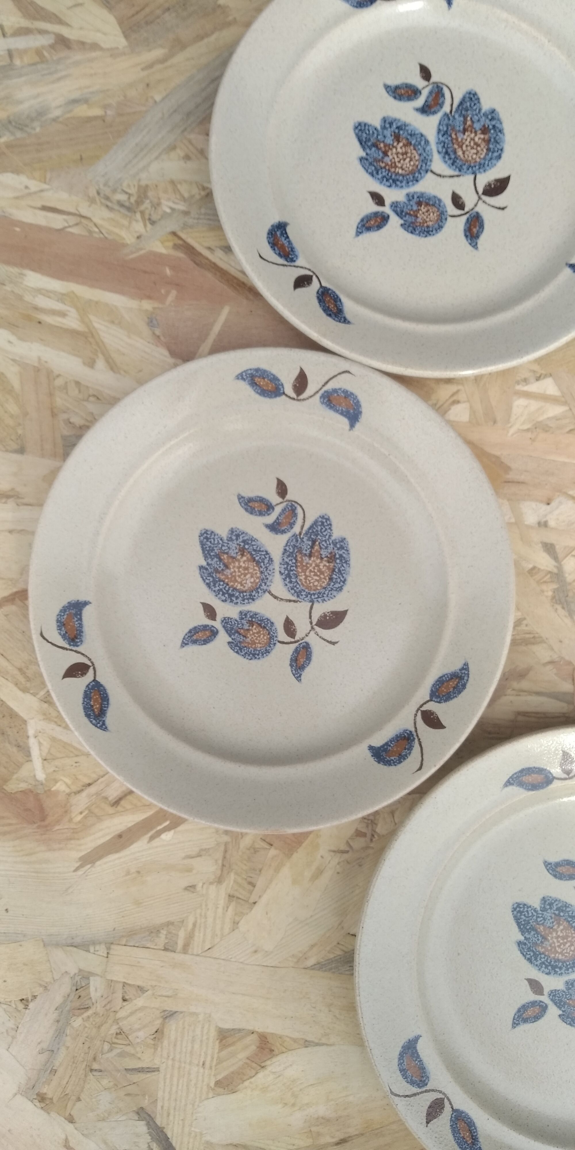 6 dessert plates faïence de St-Amand