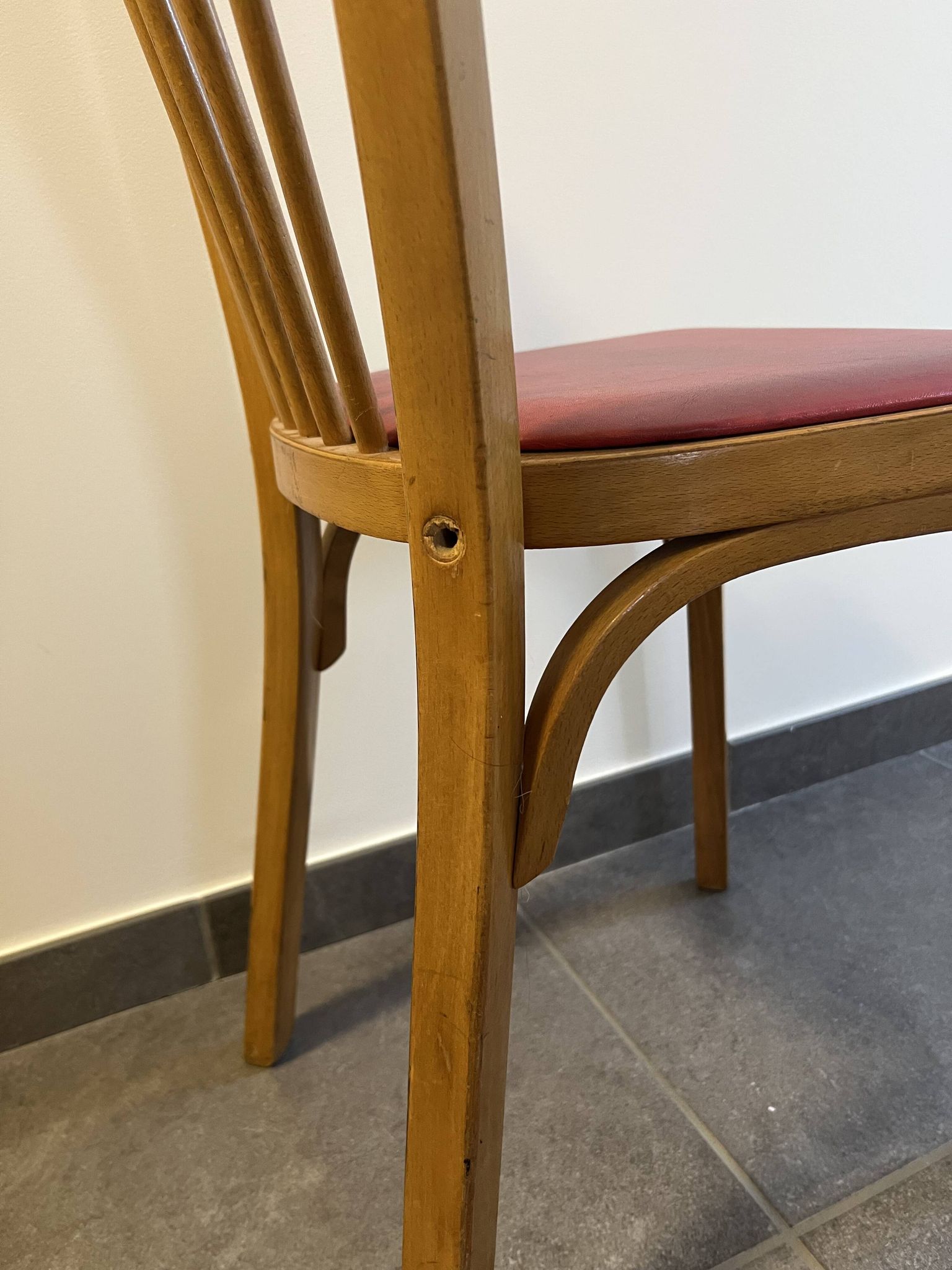 BAUMANN bistro chair in wood and red faux leather