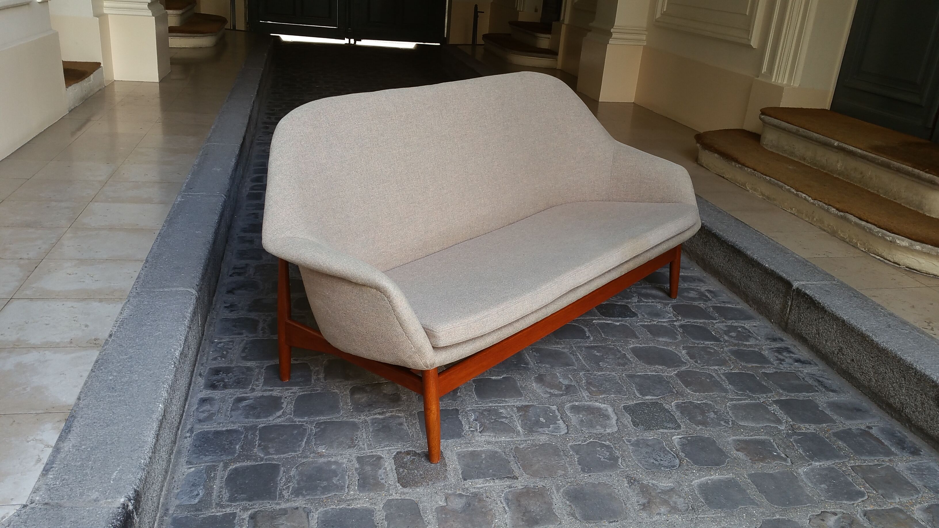 Sofa organic Danish Ib Kofod - Larsen for Carlo Gahrn of 1957