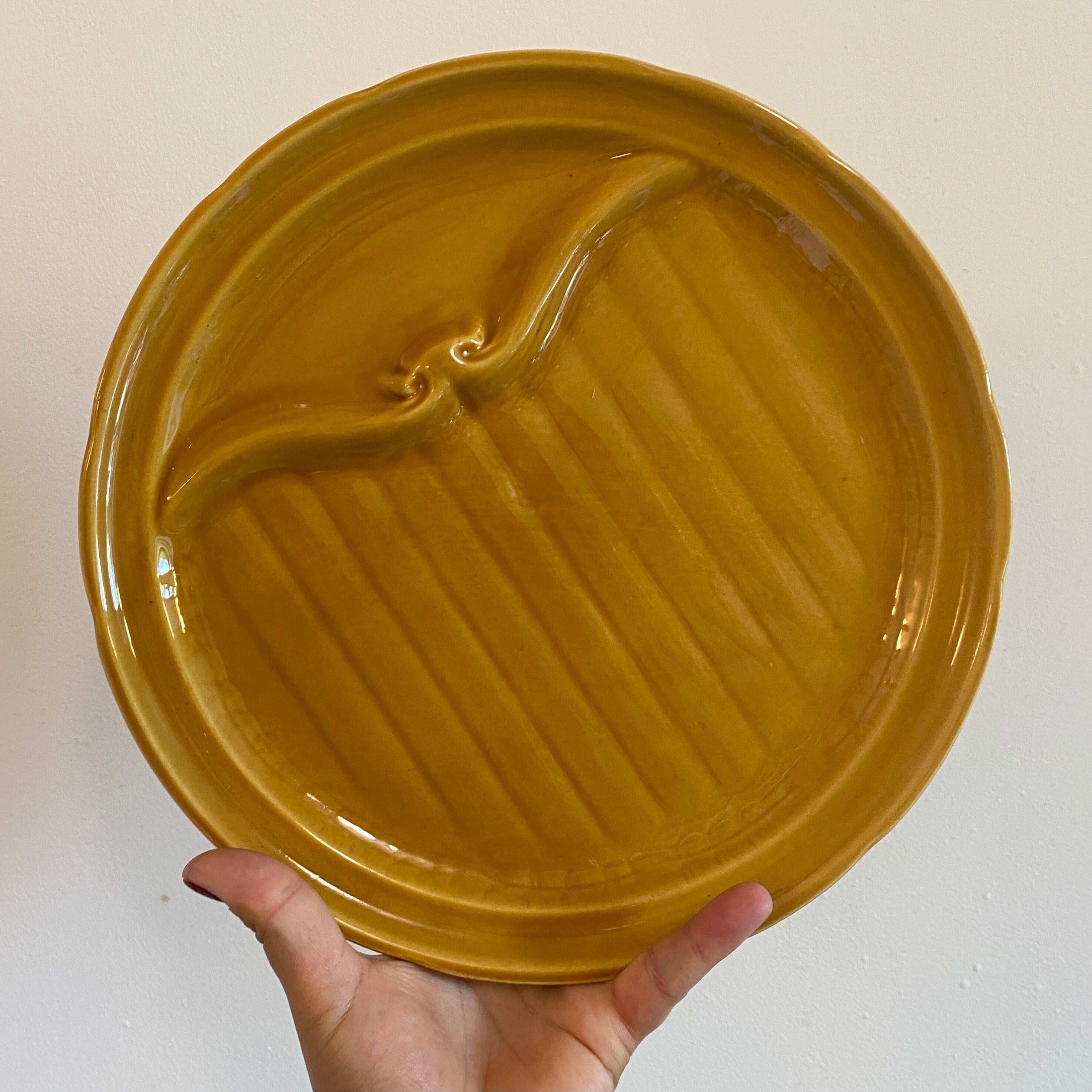 Vintage asparagus service from Gien