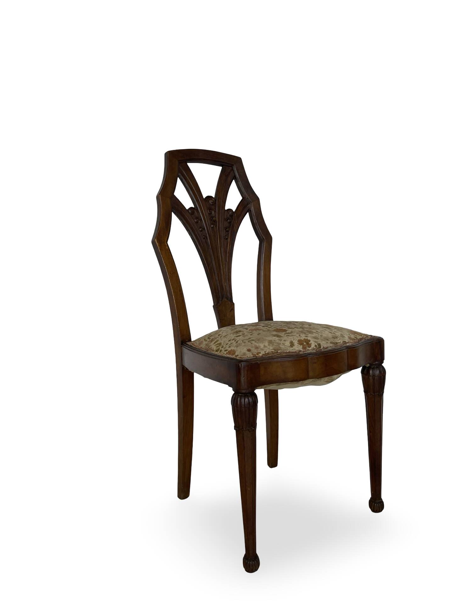 Ensemble de 6 chaises de salle à manger en noyer sculpté Art Déco, années 1920/1930