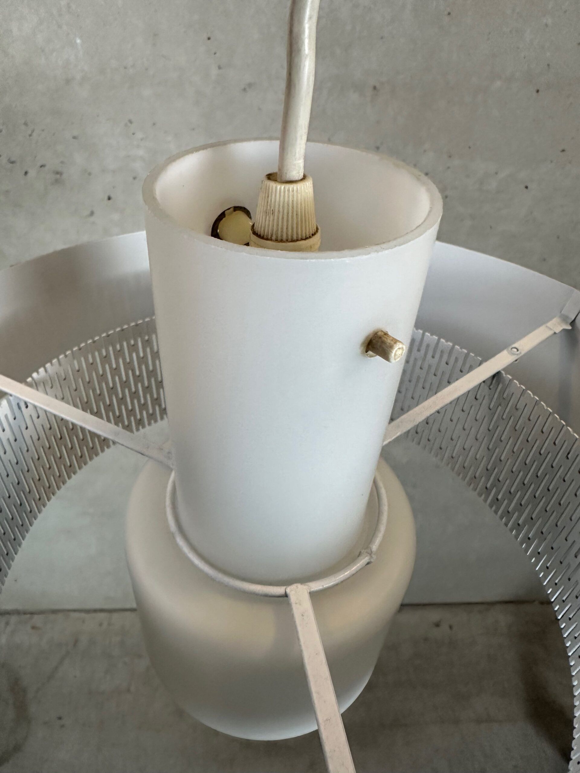 Vintage pendant lamp – metal and opaline