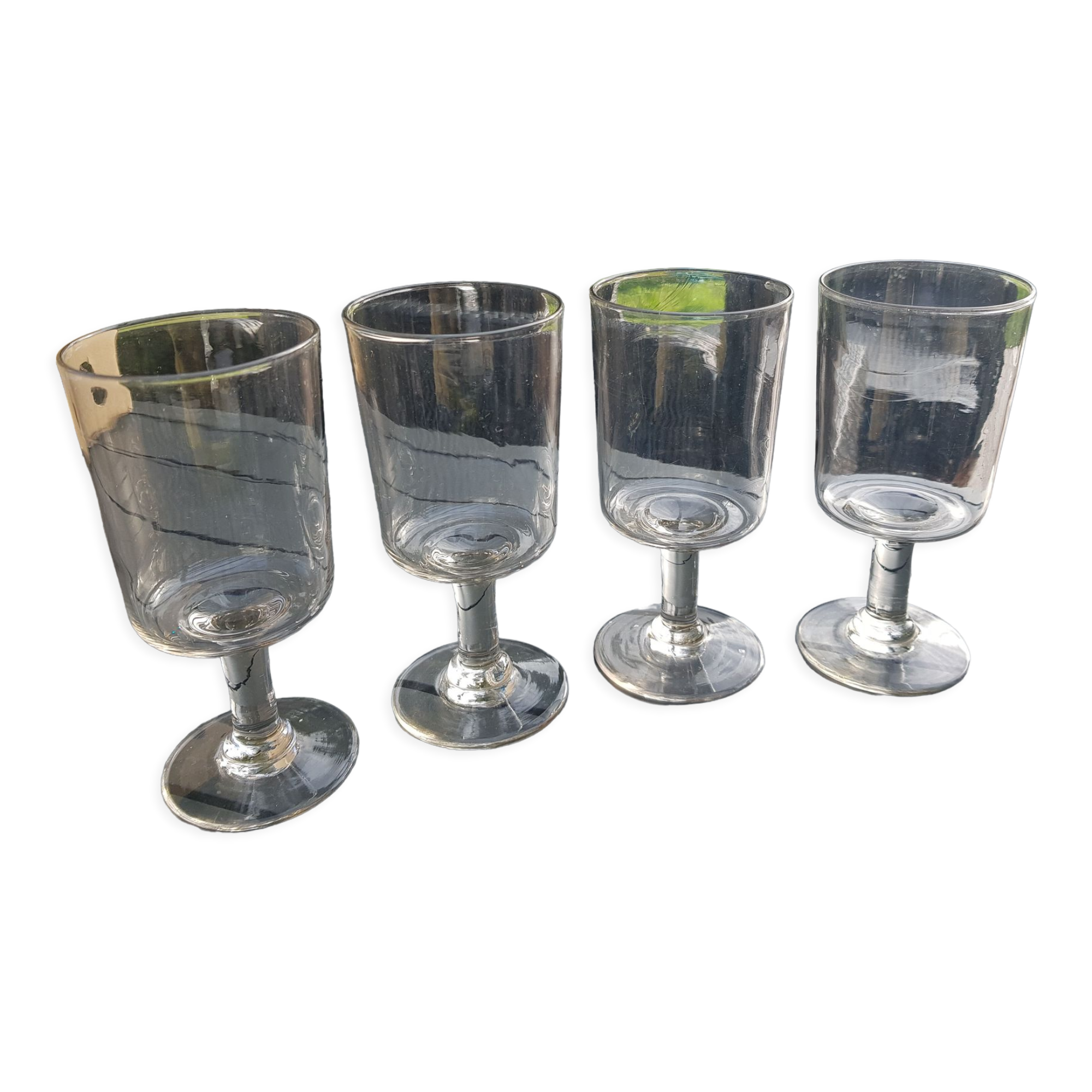 Set of 4 stemmed glasses