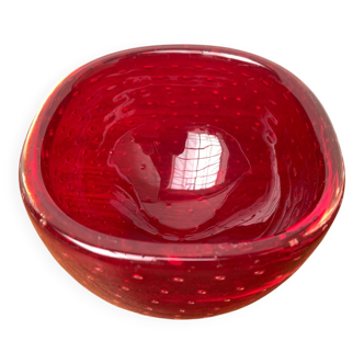 Vintage Italian glass Bullicante bowl in the shape of a strawberry, 1970s.