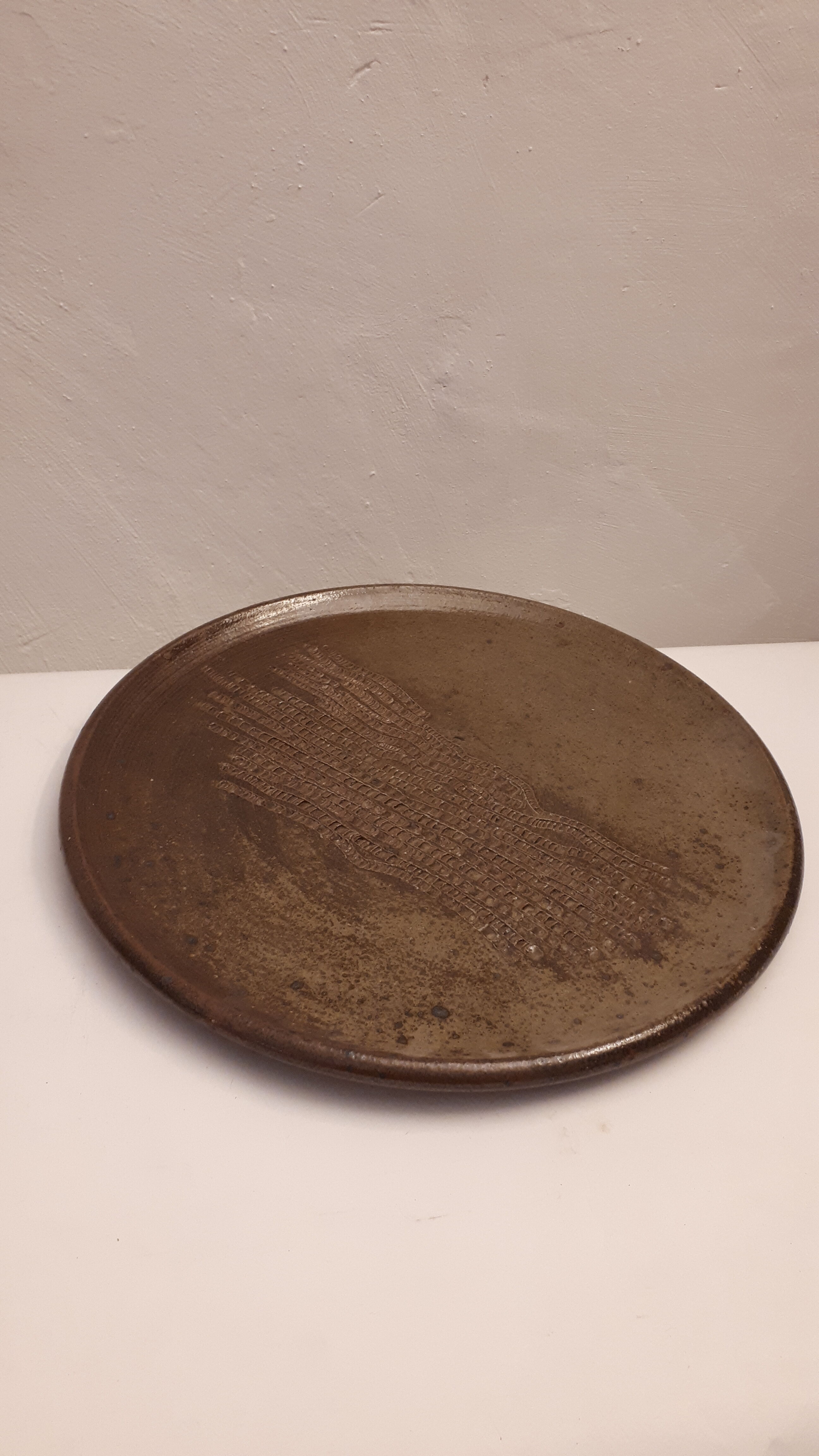 Plate in pyrité sandstone signed vintage 1970