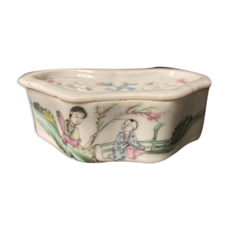 CHINA, old porcelain cricket box polychrome decoration XIXth