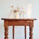 Table ancienne - bureau en bois massif pieds tournés