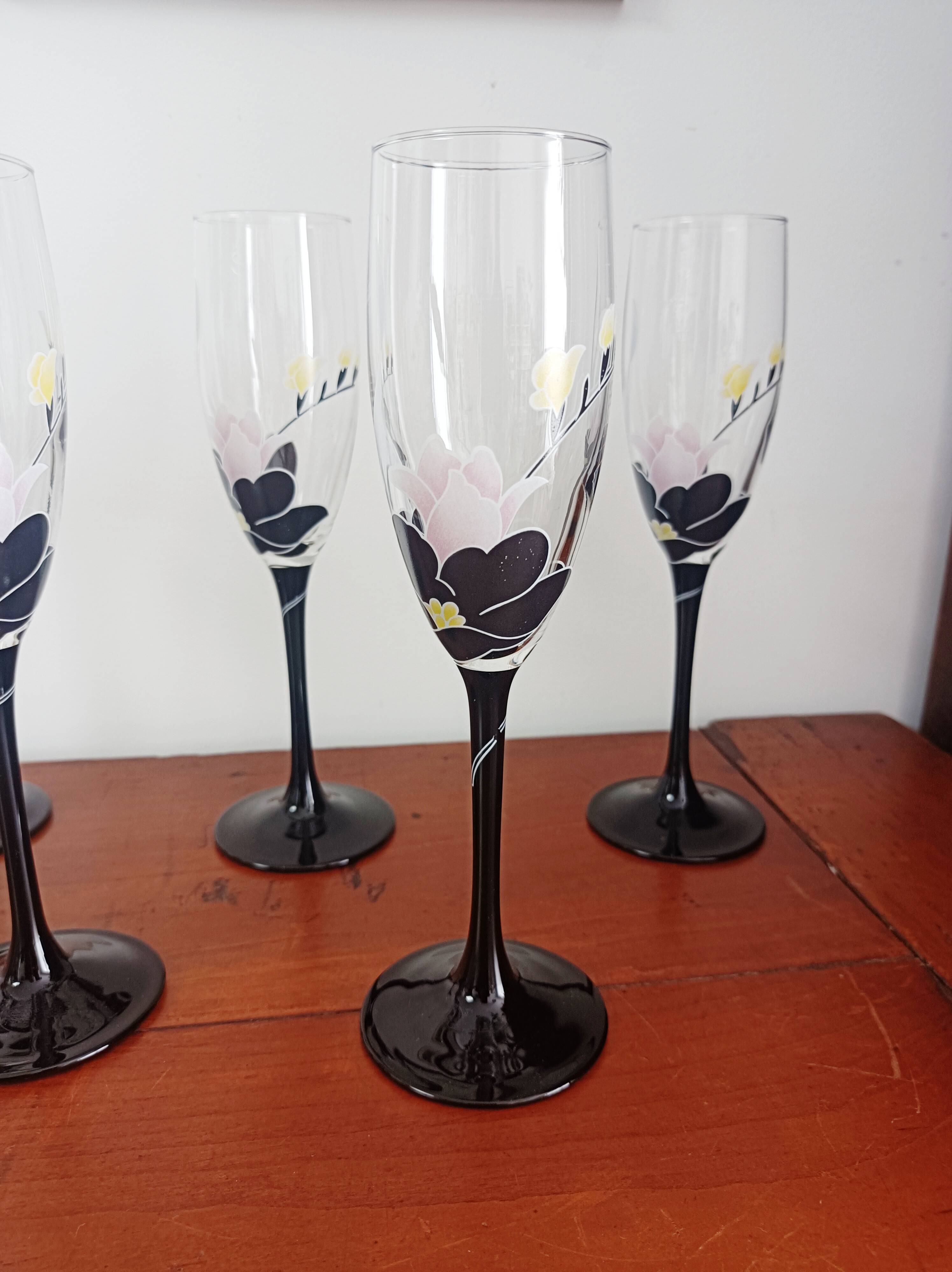 Set of 5 Luminarc Anaïs champagne flutes