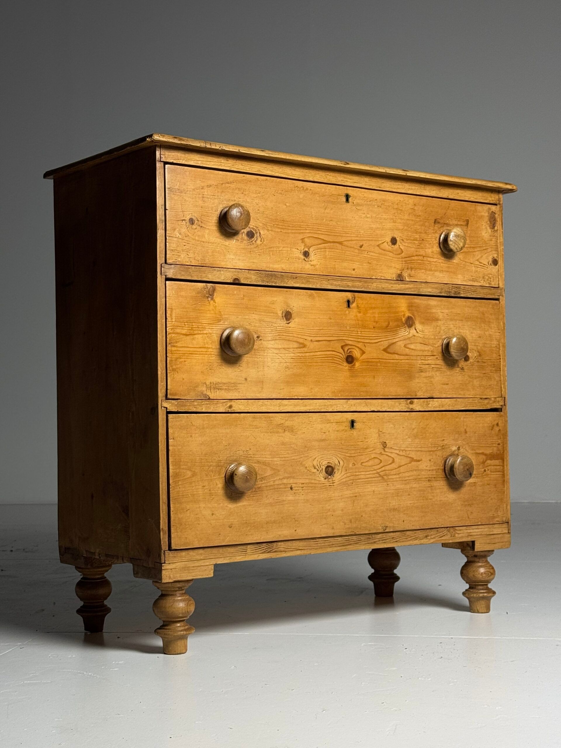 Commode anglaise du 19ème siècle