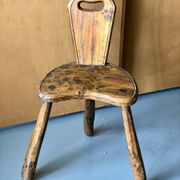 Chaise de traite tripode