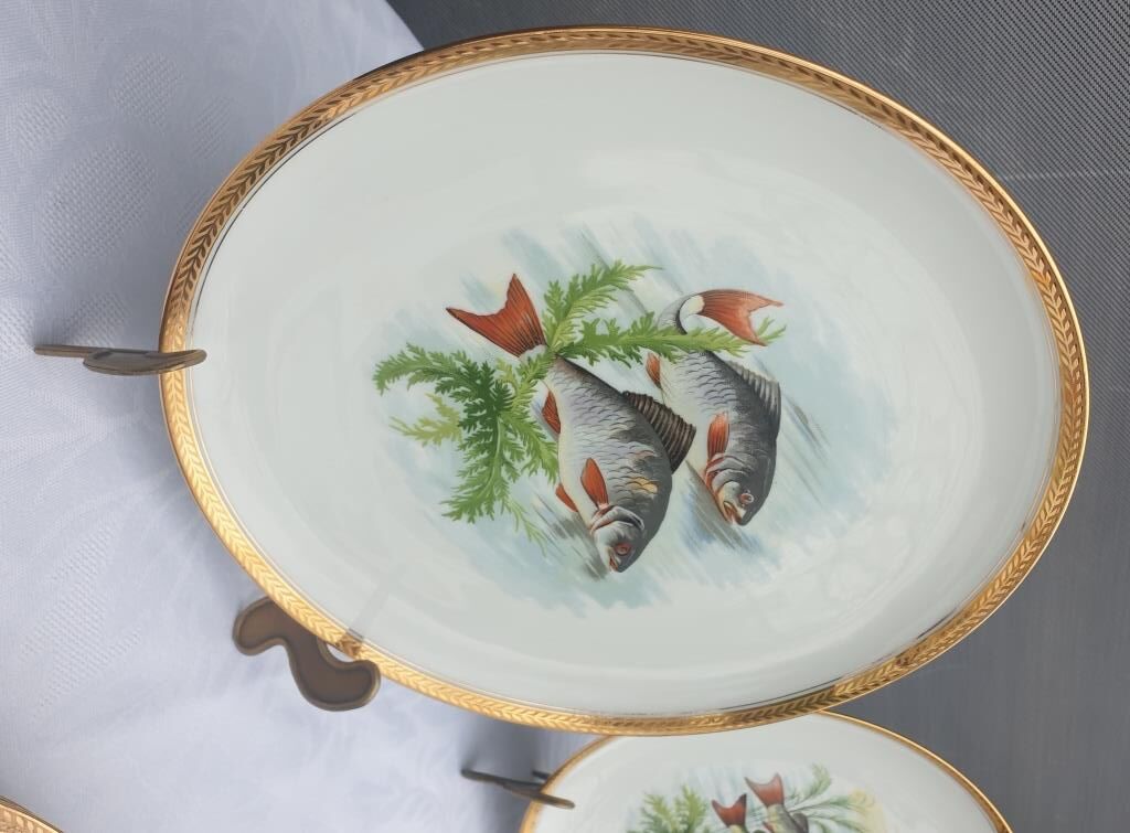 Set 12 plates porcelain fish edge laurel gold Bernardaud