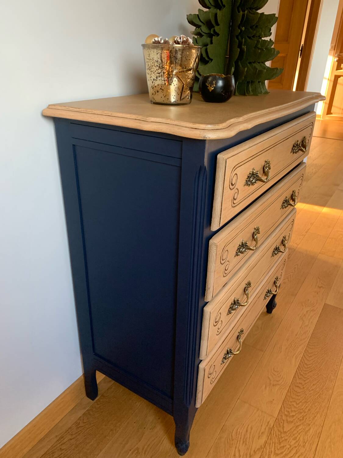 4-drawer chest of drawers