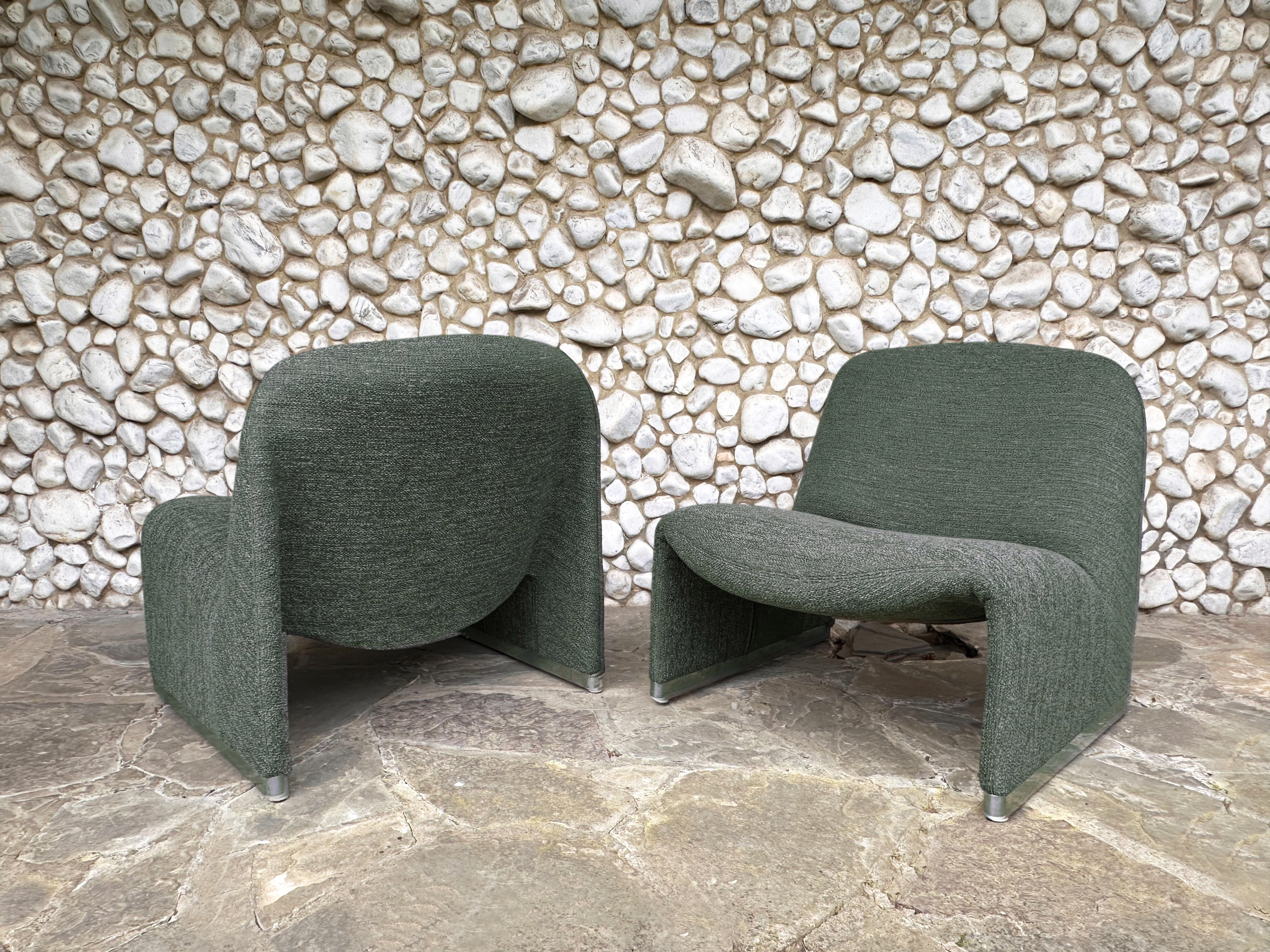 Paire de fauteuils Alky Giancarlo Piretti, Castelli 1970s, bouclé Minotti
