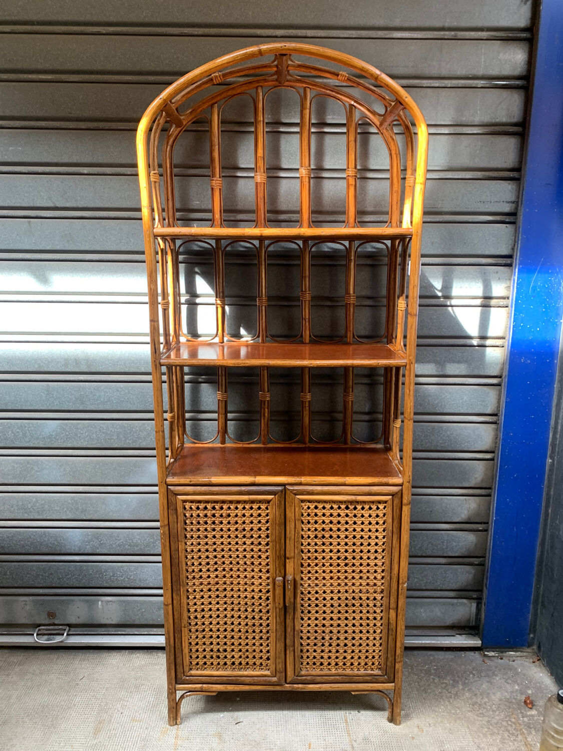 70's rattan shelf.