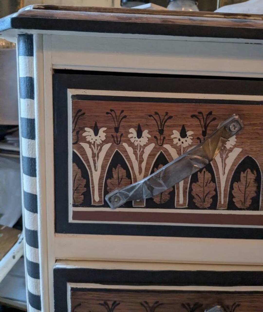 Commode Art deco