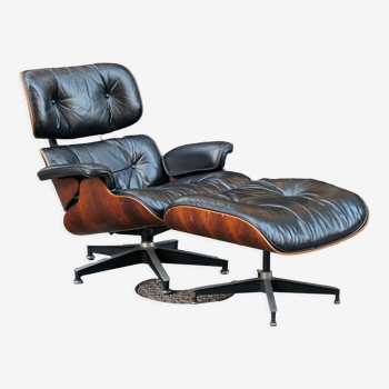 Fauteuil Lounge Chair et ottoman de Charles & Ray Eames, Herman Miller, 1976