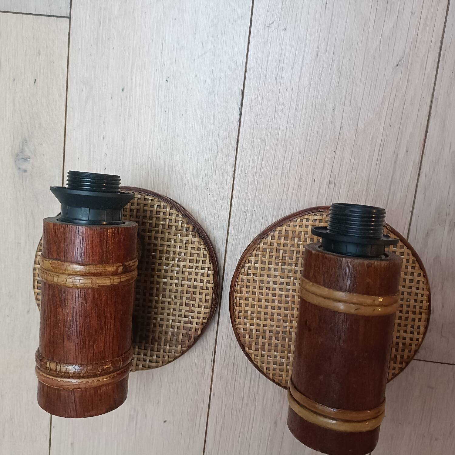 Pair of wall lights in rattan and caning
