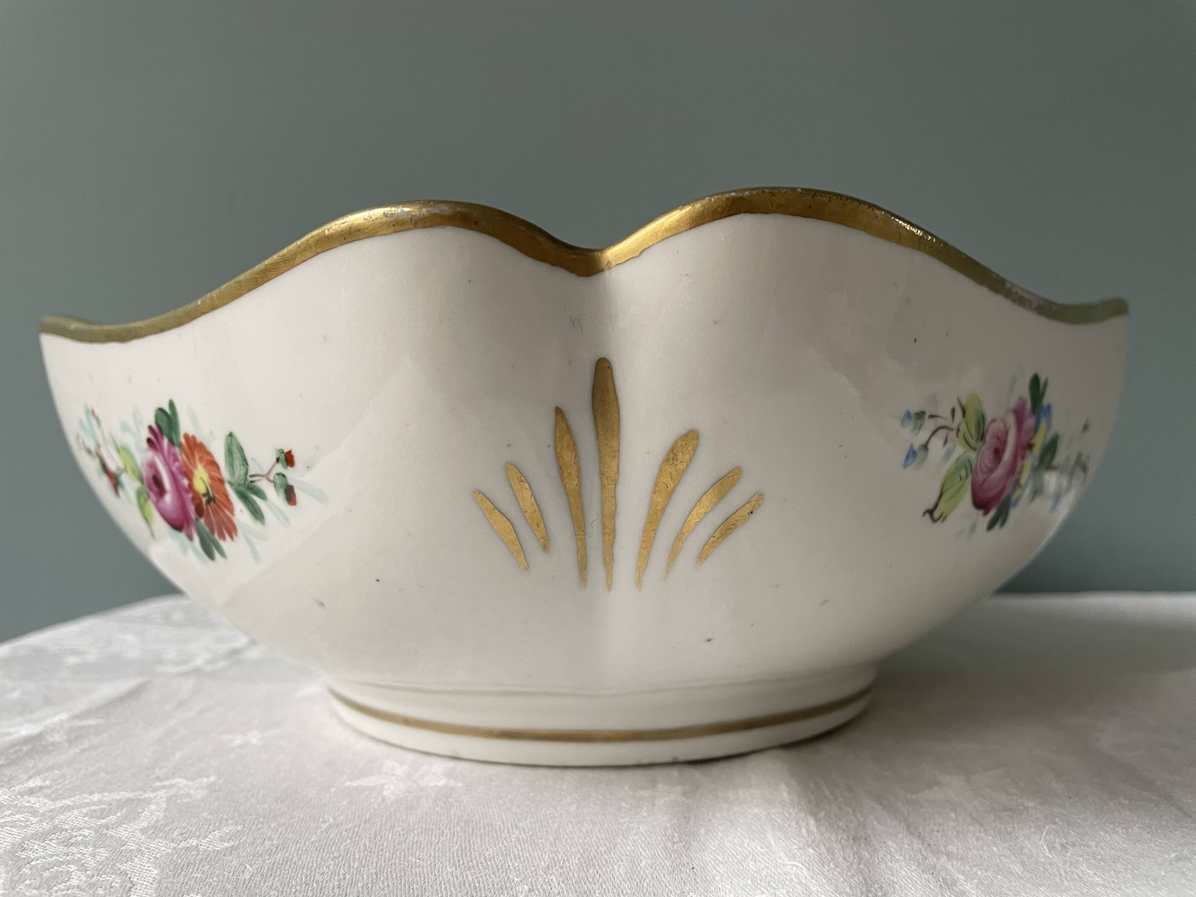 Porcelain salad bowl of Sèvres XIXth